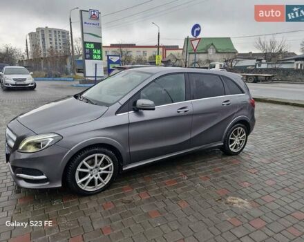 Сірий Мерседес Б-клас, об'ємом двигуна 0 л та пробігом 127 тис. км за 11300 $, фото 3 на Automoto.ua