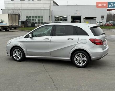 Сірий Мерседес Б-клас, об'ємом двигуна 0 л та пробігом 159 тис. км за 9400 $, фото 4 на Automoto.ua