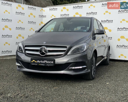 Серый Мерседес Б-класс, объемом двигателя 0 л и пробегом 115 тыс. км за 10999 $, фото 103 на Automoto.ua