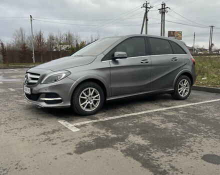 Сірий Мерседес Б-клас, об'ємом двигуна 0 л та пробігом 142 тис. км за 11800 $, фото 4 на Automoto.ua