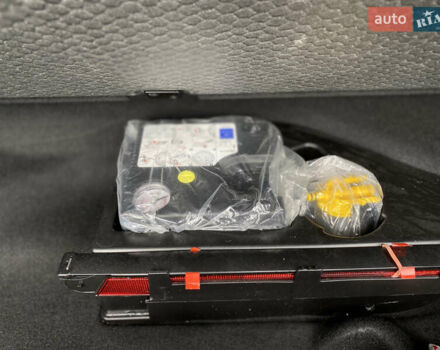 Серый Мерседес Б-класс, объемом двигателя 0 л и пробегом 115 тыс. км за 10999 $, фото 113 на Automoto.ua