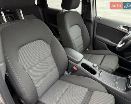 Сірий Мерседес Б-клас, об'ємом двигуна 0 л та пробігом 63 тис. км за 12900 $, фото 16 на Automoto.ua