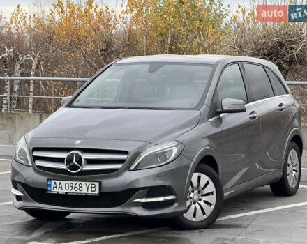 Сірий Мерседес Б-клас, об'ємом двигуна 0 л та пробігом 63 тис. км за 12900 $, фото 4 на Automoto.ua