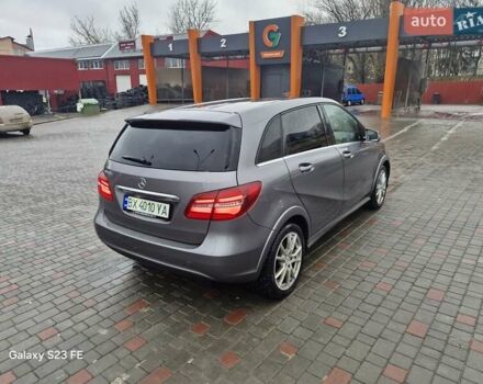 Сірий Мерседес Б-клас, об'ємом двигуна 0 л та пробігом 127 тис. км за 11300 $, фото 4 на Automoto.ua