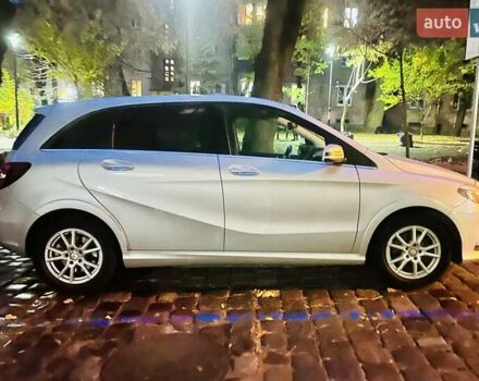 Сірий Мерседес Б-клас, об'ємом двигуна 0 л та пробігом 133 тис. км за 10500 $, фото 1 на Automoto.ua