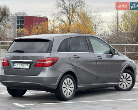 Сірий Мерседес Б-клас, об'ємом двигуна 0 л та пробігом 63 тис. км за 12900 $, фото 10 на Automoto.ua