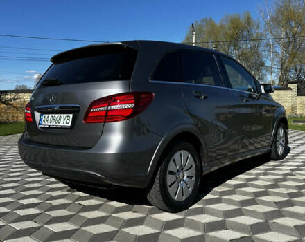 Серый Мерседес Б-класс, объемом двигателя 0 л и пробегом 63 тыс. км за 12900 $, фото 13 на Automoto.ua