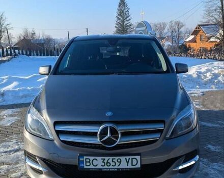 Серый Мерседес Б-класс, объемом двигателя 0 л и пробегом 143 тыс. км за 8999 $, фото 2 на Automoto.ua