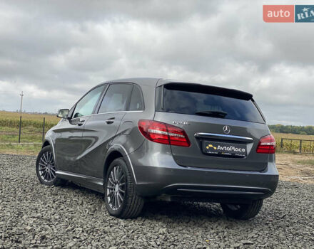Серый Мерседес Б-класс, объемом двигателя 0 л и пробегом 115 тыс. км за 10999 $, фото 73 на Automoto.ua