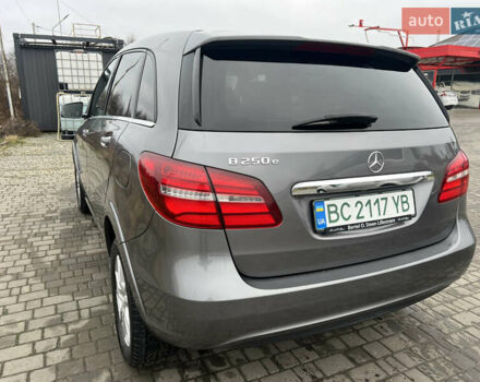 Сірий Мерседес Б-клас, об'ємом двигуна 0 л та пробігом 139 тис. км за 10400 $, фото 10 на Automoto.ua
