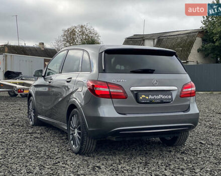 Серый Мерседес Б-класс, объемом двигателя 0 л и пробегом 115 тыс. км за 10999 $, фото 86 на Automoto.ua