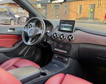 Сірий Мерседес Б-клас, об'ємом двигуна 0 л та пробігом 110 тис. км за 10400 $, фото 10 на Automoto.ua