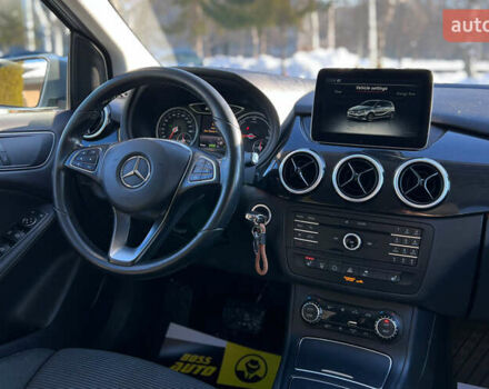 Сірий Мерседес Б-клас, об'ємом двигуна 0 л та пробігом 133 тис. км за 10650 $, фото 20 на Automoto.ua