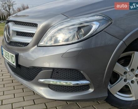 Сірий Мерседес Б-клас, об'ємом двигуна 0 л та пробігом 142 тис. км за 9500 $, фото 7 на Automoto.ua