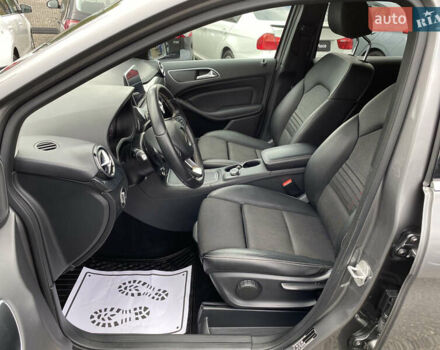 Серый Мерседес Б-класс, объемом двигателя 0 л и пробегом 115 тыс. км за 10999 $, фото 43 на Automoto.ua