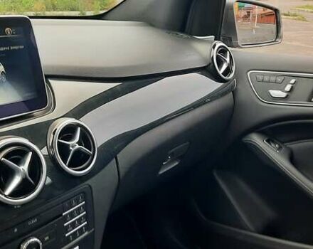 Серый Мерседес Б-класс, объемом двигателя 0 л и пробегом 44 тыс. км за 22000 $, фото 24 на Automoto.ua