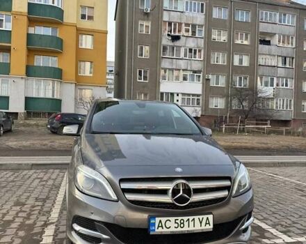 Сірий Мерседес Б-клас, об'ємом двигуна 0 л та пробігом 110 тис. км за 10400 $, фото 4 на Automoto.ua