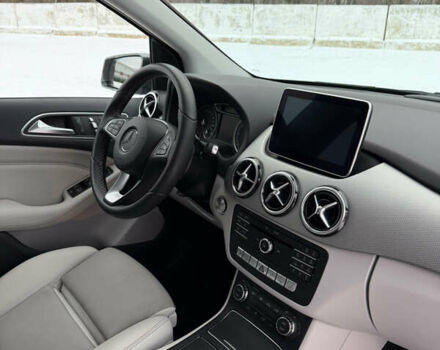 Серый Мерседес Б-класс, объемом двигателя 0 л и пробегом 92 тыс. км за 10800 $, фото 22 на Automoto.ua