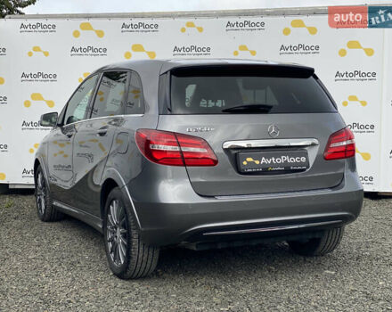 Серый Мерседес Б-класс, объемом двигателя 0 л и пробегом 115 тыс. км за 10999 $, фото 97 на Automoto.ua