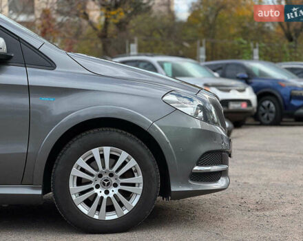 Мерседес Б-класс 2017 в Виннице на Automoto.ua Серый Мерседес Б-класс, объемом двигателя 2 л и пробегом 149 тыс. км за 14480 $, фото 12 на Automoto.ua