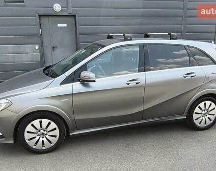 Серый Мерседес Б-класс, объемом двигателя 0 л и пробегом 97 тыс. км за 15200 $, фото 7 на Automoto.ua