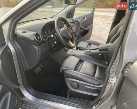 Серый Мерседес Б-класс, объемом двигателя 0 л и пробегом 147 тыс. км за 10900 $, фото 22 на Automoto.ua