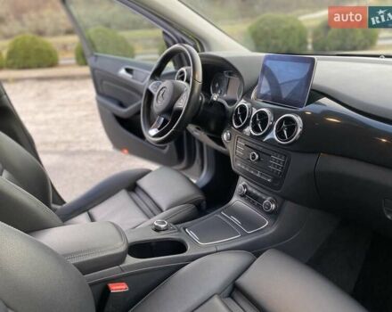 Серый Мерседес Б-класс, объемом двигателя 0 л и пробегом 147 тыс. км за 10900 $, фото 27 на Automoto.ua