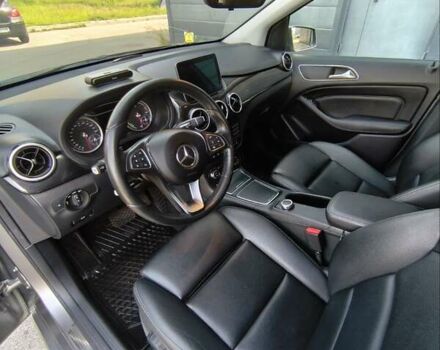 Серый Мерседес Б-класс, объемом двигателя 0 л и пробегом 97 тыс. км за 15200 $, фото 10 на Automoto.ua