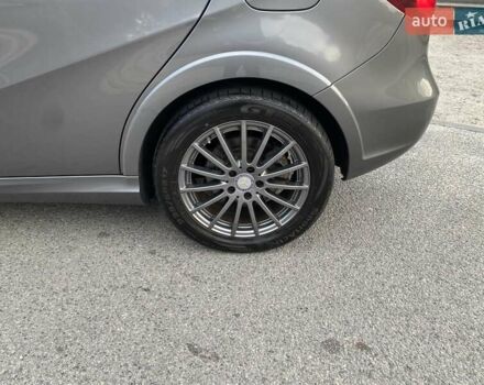 Серый Мерседес Б-класс, объемом двигателя 0 л и пробегом 147 тыс. км за 10900 $, фото 16 на Automoto.ua