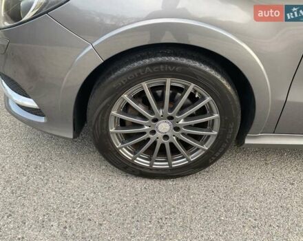 Серый Мерседес Б-класс, объемом двигателя 0 л и пробегом 147 тыс. км за 10900 $, фото 14 на Automoto.ua