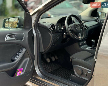 Мерседес Б-класс 2017 в Виннице на Automoto.ua Серый Мерседес Б-класс, объемом двигателя 2 л и пробегом 149 тыс. км за 14480 $, фото 18 на Automoto.ua