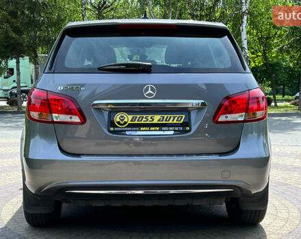 Серый Мерседес Б-класс, объемом двигателя 0 л и пробегом 61 тыс. км за 12500 $, фото 5 на Automoto.ua