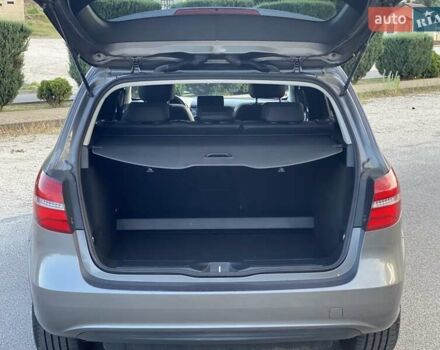 Серый Мерседес Б-класс, объемом двигателя 0 л и пробегом 147 тыс. км за 10900 $, фото 9 на Automoto.ua