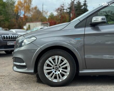 Серый Мерседес Б-класс, объемом двигателя 2 л и пробегом 149 тыс. км за 14480 $, фото 3 на Automoto.ua