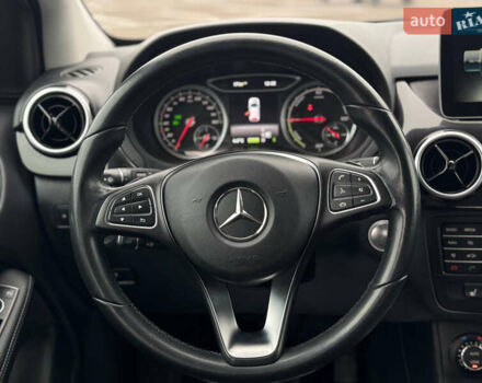 Сірий Мерседес Б-клас, об'ємом двигуна 0 л та пробігом 116 тис. км за 8999 $, фото 33 на Automoto.ua