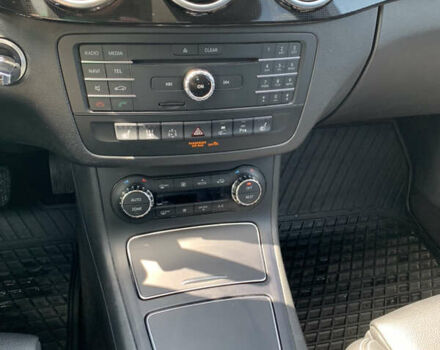 Серый Мерседес Б-класс, объемом двигателя 0 л и пробегом 112 тыс. км за 10300 $, фото 12 на Automoto.ua