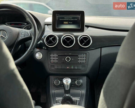 Мерседес Б-класс 2017 в Виннице на Automoto.ua Серый Мерседес Б-класс, объемом двигателя 2 л и пробегом 149 тыс. км за 14480 $, фото 41 на Automoto.ua