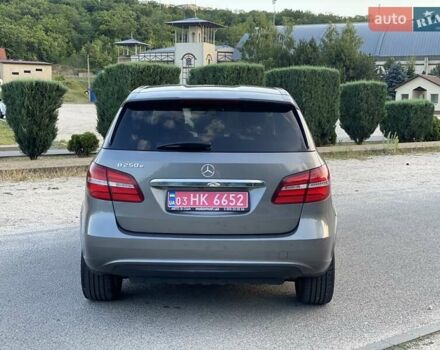 Сірий Мерседес Б-клас, об'ємом двигуна 0 л та пробігом 146 тис. км за 12950 $, фото 4 на Automoto.ua