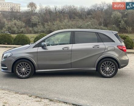 Серый Мерседес Б-класс, объемом двигателя 0 л и пробегом 147 тыс. км за 10900 $, фото 7 на Automoto.ua