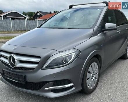 Серый Мерседес Б-класс, объемом двигателя 0 л и пробегом 97 тыс. км за 15200 $, фото 1 на Automoto.ua