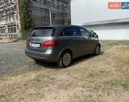 Сірий Мерседес Б-клас, об'ємом двигуна 0 л та пробігом 61 тис. км за 10500 $, фото 6 на Automoto.ua