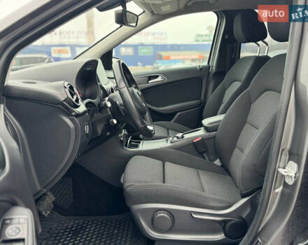 Сірий Мерседес Б-клас, об'ємом двигуна 0 л та пробігом 116 тис. км за 8999 $, фото 5 на Automoto.ua