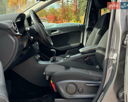 Мерседес Б-класс 2017 в Виннице на Automoto.ua Серый Мерседес Б-класс, объемом двигателя 2 л и пробегом 149 тыс. км за 14480 $, фото 22 на Automoto.ua