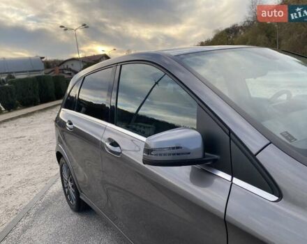 Серый Мерседес Б-класс, объемом двигателя 0 л и пробегом 147 тыс. км за 10900 $, фото 81 на Automoto.ua