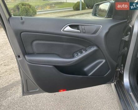 Серый Мерседес Б-класс, объемом двигателя 0 л и пробегом 147 тыс. км за 10900 $, фото 31 на Automoto.ua