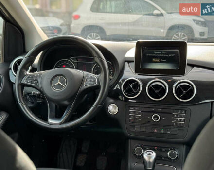 Мерседес Б-класс 2017 в Виннице на Automoto.ua Серый Мерседес Б-класс, объемом двигателя 2 л и пробегом 149 тыс. км за 14480 $, фото 39 на Automoto.ua