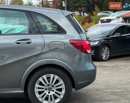 Мерседес Б-класс 2017 в Виннице на Automoto.ua Серый Мерседес Б-класс, объемом двигателя 2 л и пробегом 149 тыс. км за 14480 $, фото 5 на Automoto.ua