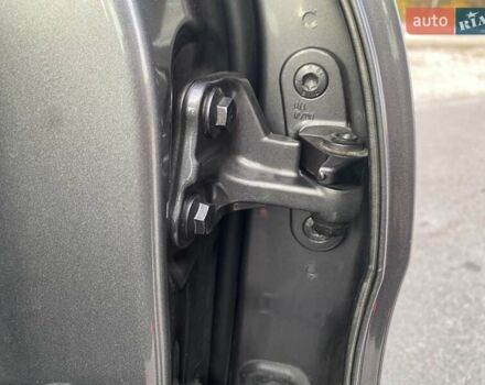 Серый Мерседес Б-класс, объемом двигателя 0 л и пробегом 147 тыс. км за 10900 $, фото 96 на Automoto.ua