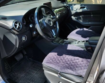 Сірий Мерседес Б-клас, об'ємом двигуна 0 л та пробігом 61 тис. км за 11500 $, фото 4 на Automoto.ua