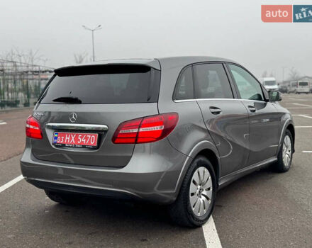 Сірий Мерседес Б-клас, об'ємом двигуна 0 л та пробігом 116 тис. км за 8999 $, фото 2 на Automoto.ua